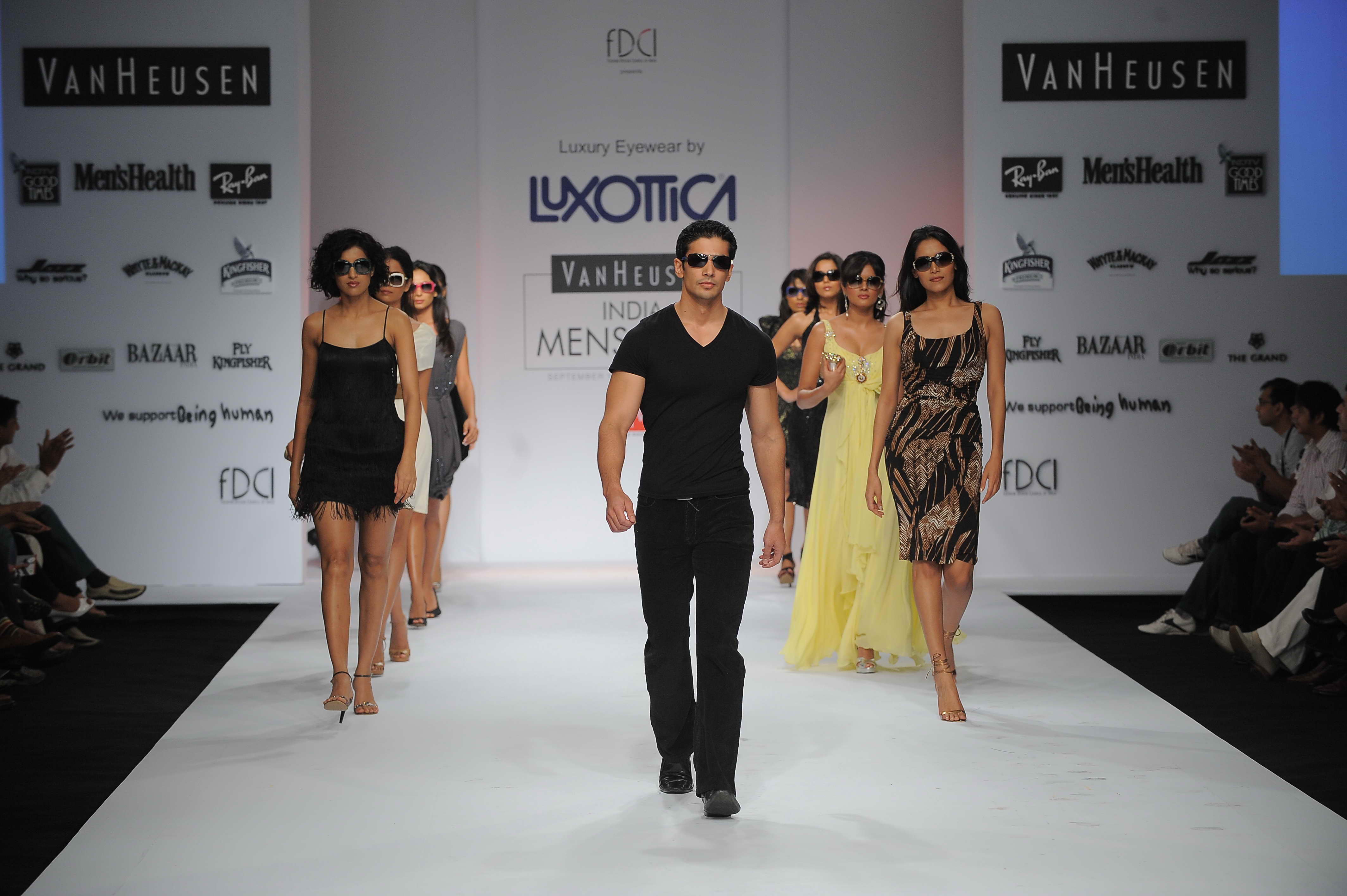 Van Heusen India Mens Week 2009-10-11