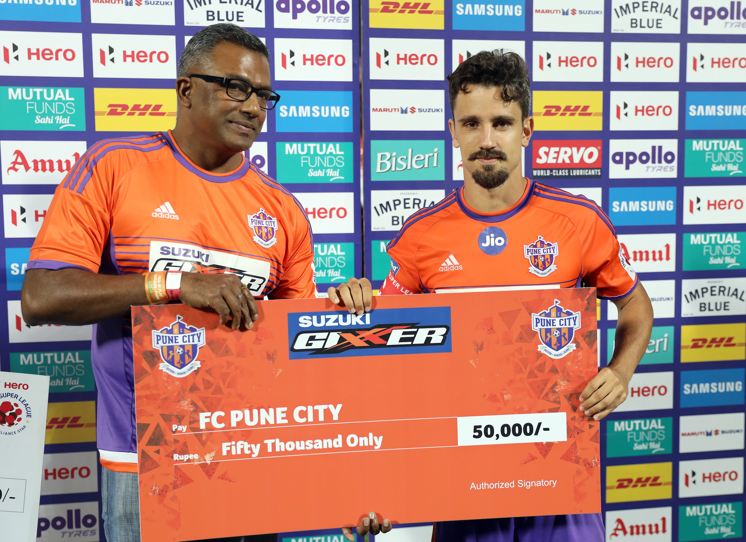 Suzuki Gixxer Rides-In “Ahead Of The Pack” as the Lead Sponsor of FC Pune City. 2017 - 2018