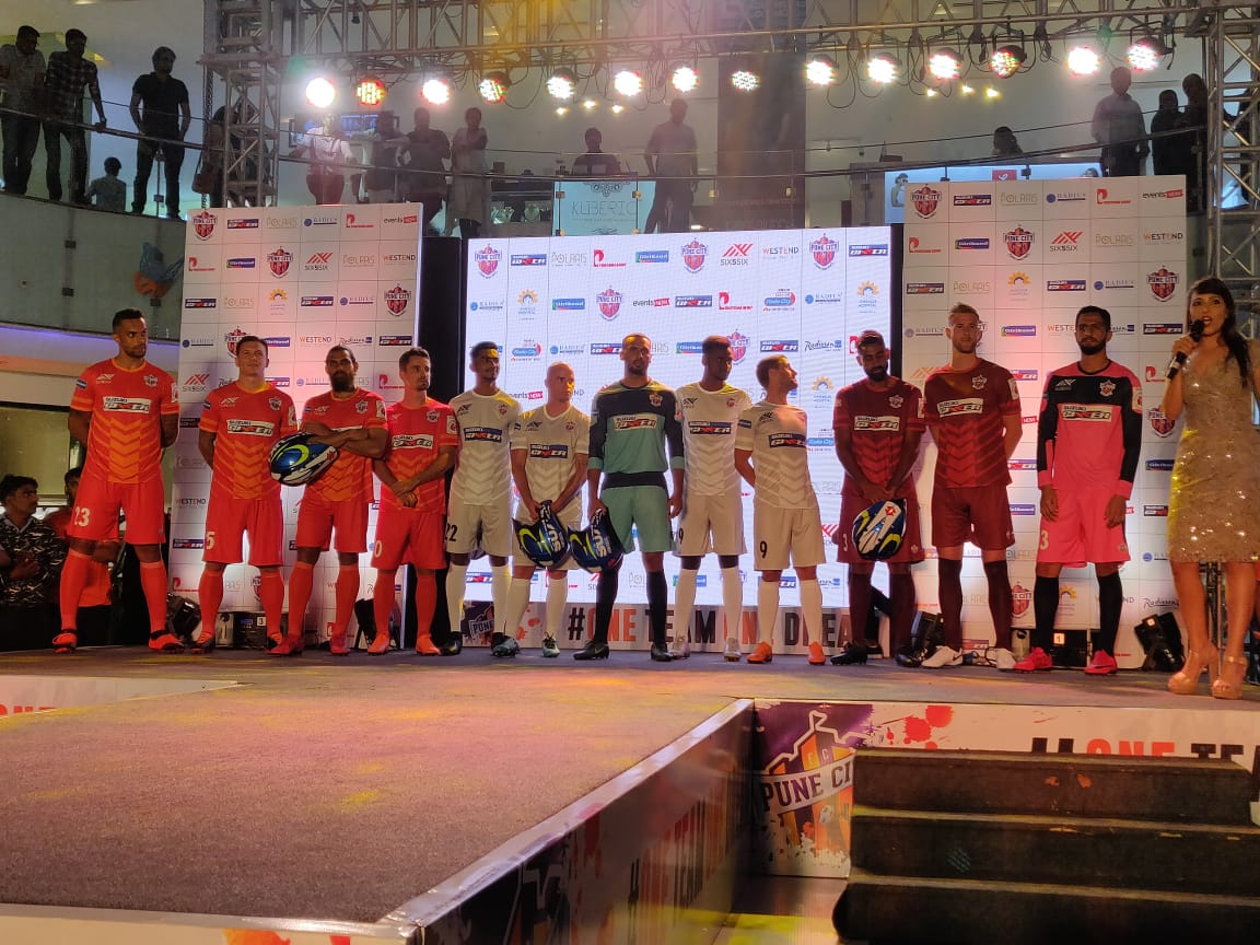 Suzuki Gixxer Rides-In “Ahead Of The Pack” as the Lead Sponsor of FC Pune City. 2017 - 2018